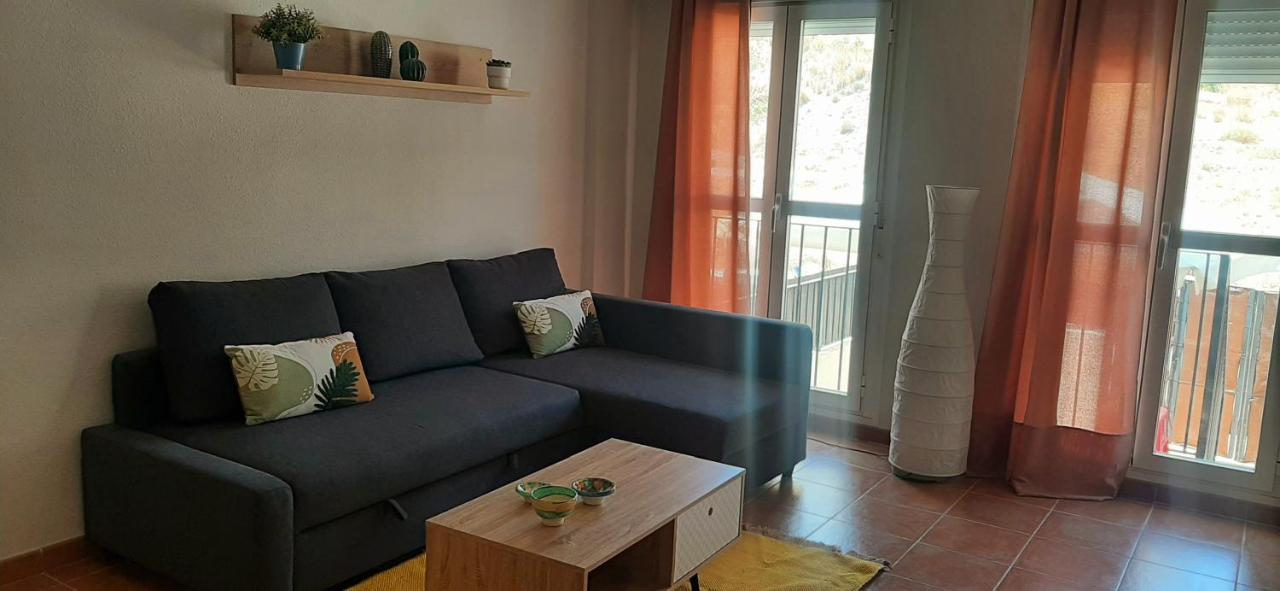 La Casa De La Fama - Apartamento Con Patio Exterior カルボネラス エクステリア 写真