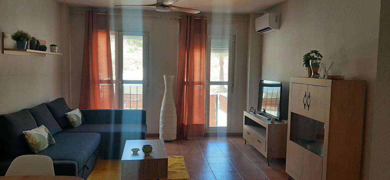 La Casa De La Fama - Apartamento Con Patio Exterior カルボネラス エクステリア 写真